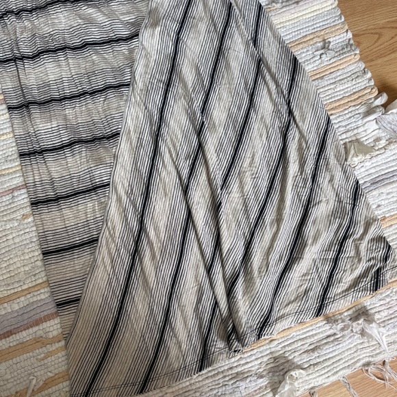 NWT Max Studio Black and Tan Stretch Maxi Skirt Size Large - Picture 2 of 5